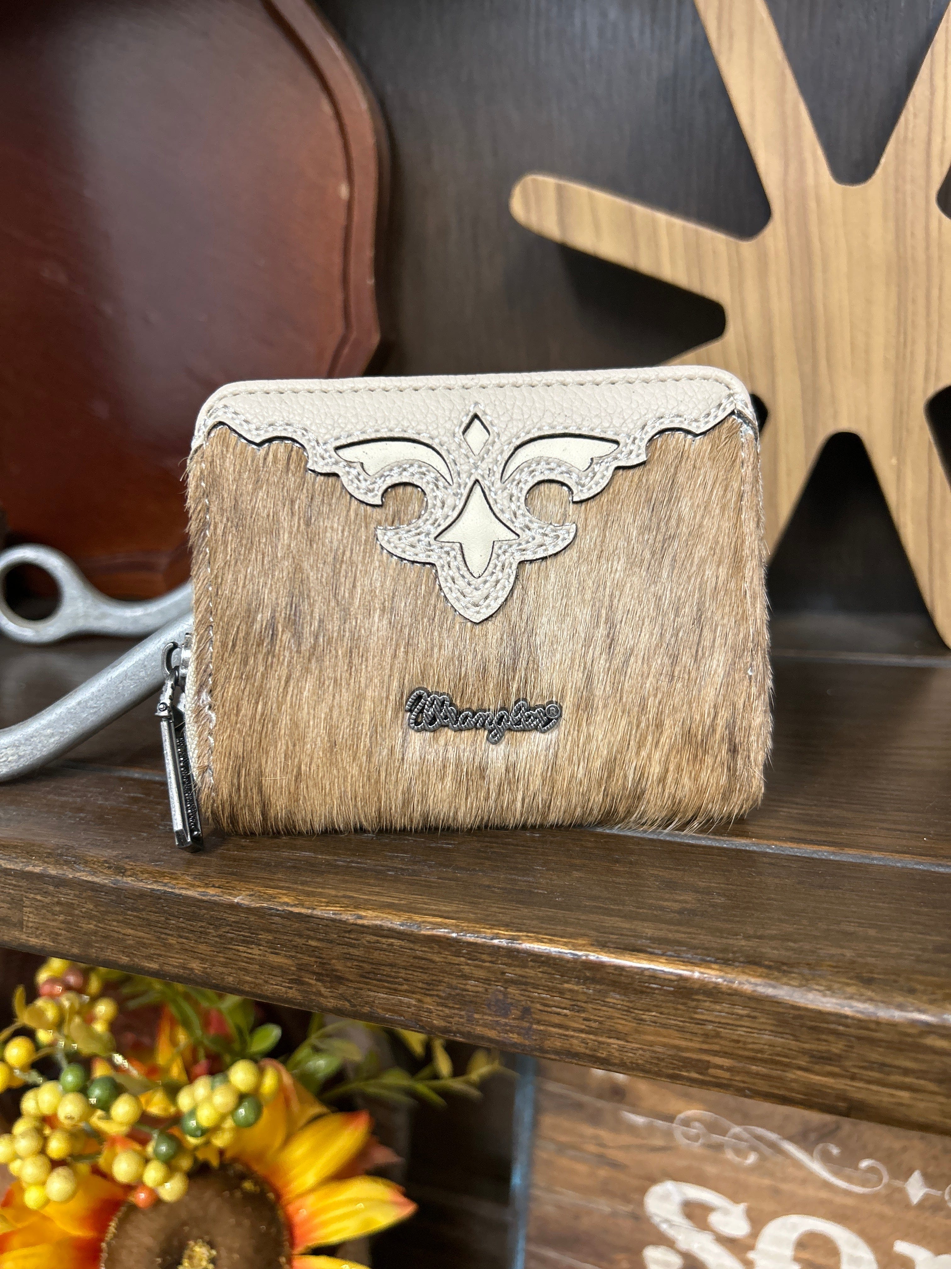 Wrangler Cowhide Zip-Around Wallet ~ Khaki