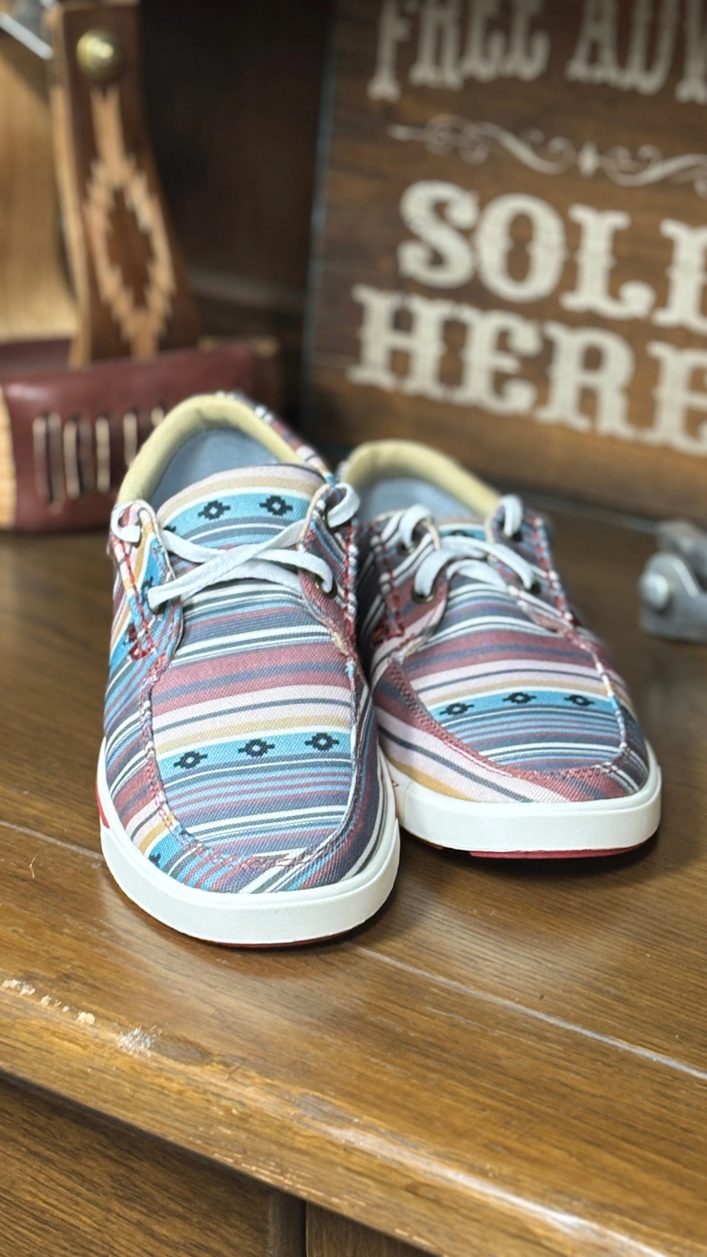 Wrangler Retro Shoe by Twisted X - Image 2